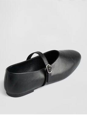 NWT Gap Black Mary Jane Flats, size 9/10